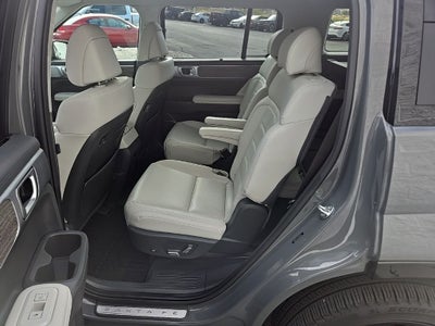 2025 Hyundai Santa Fe Hybrid Calligraphy + Moonroof + Heated 1st & 2nd Row Seats