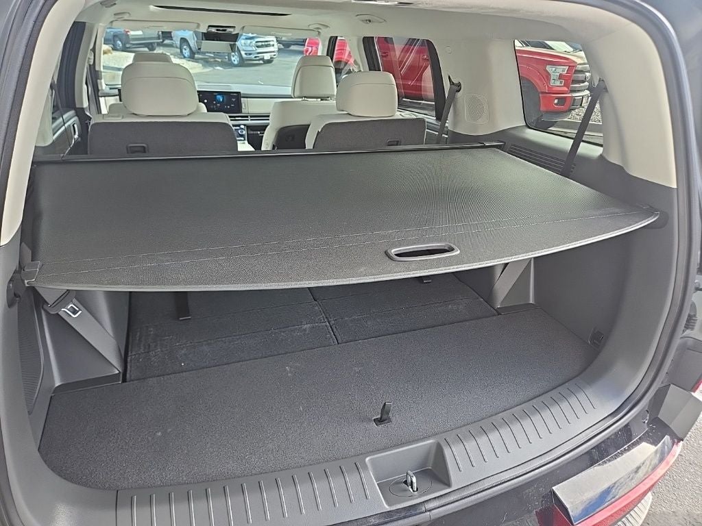 2025 Hyundai Santa Fe Hybrid Calligraphy + Moonroof + Heated 1st & 2nd Row Seats