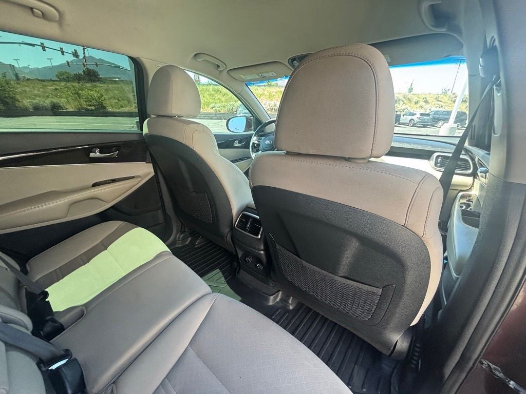 2020 Kia Sorento S