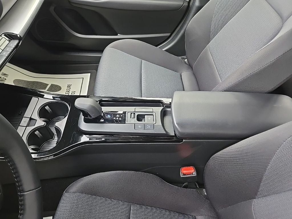 2024 Toyota Prius LE AWD