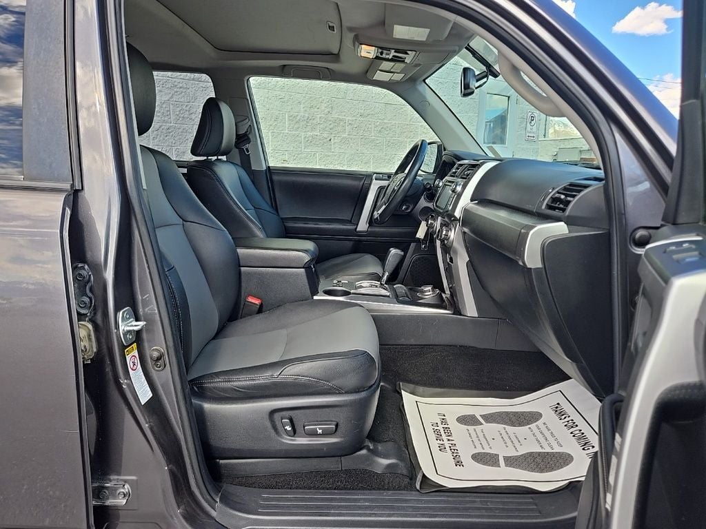 2019 Toyota 4Runner SR5 Premium + Heated Front Seats
