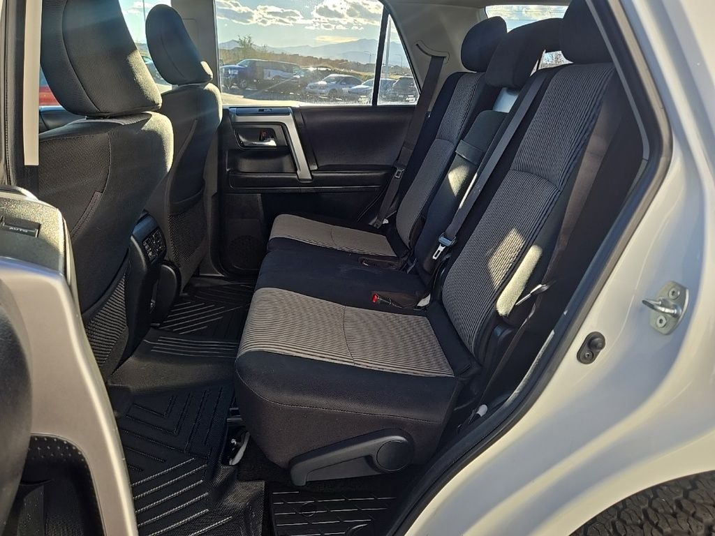 2022 Toyota 4Runner SR5 w/ Third Row Seat