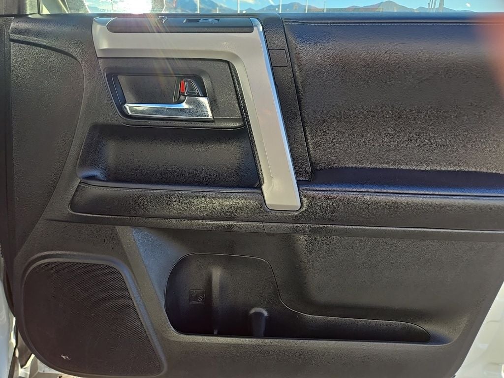 2022 Toyota 4Runner SR5 w/ Third Row Seat