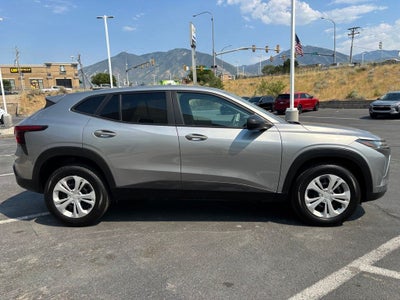 2025 Chevrolet Trax LS