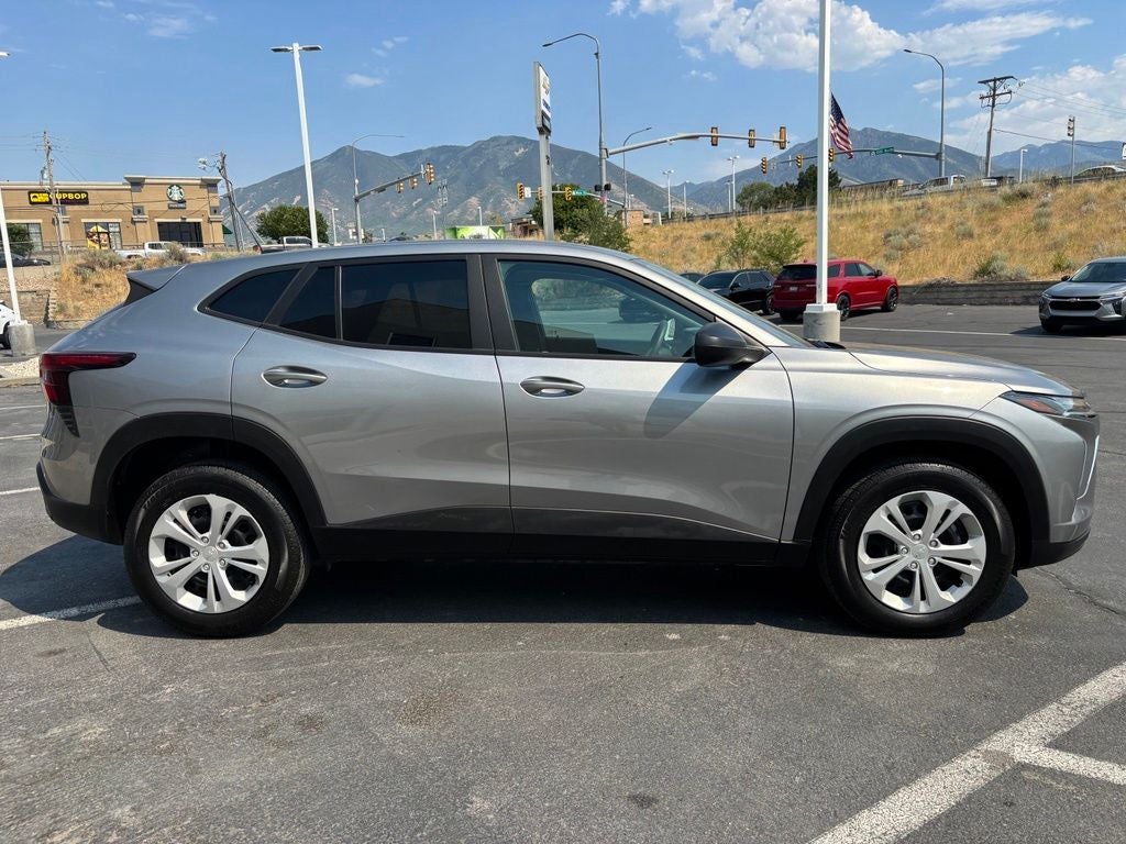 2025 Chevrolet Trax LS