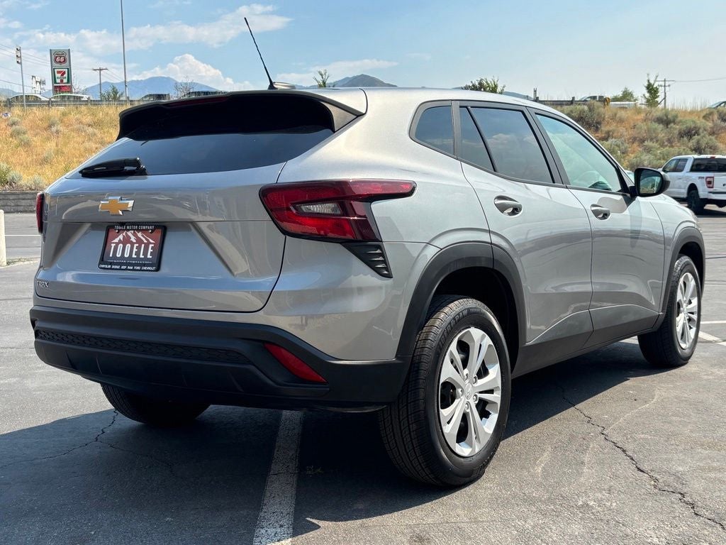 2025 Chevrolet Trax LS