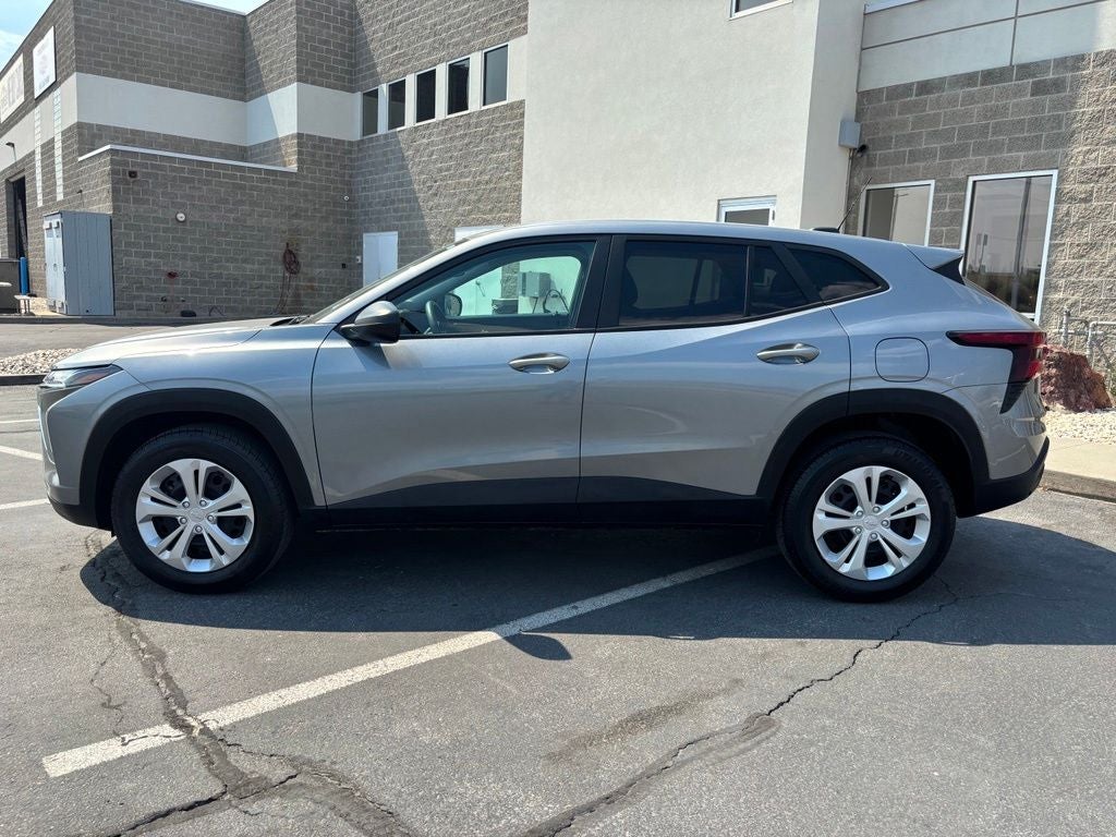 2025 Chevrolet Trax LS