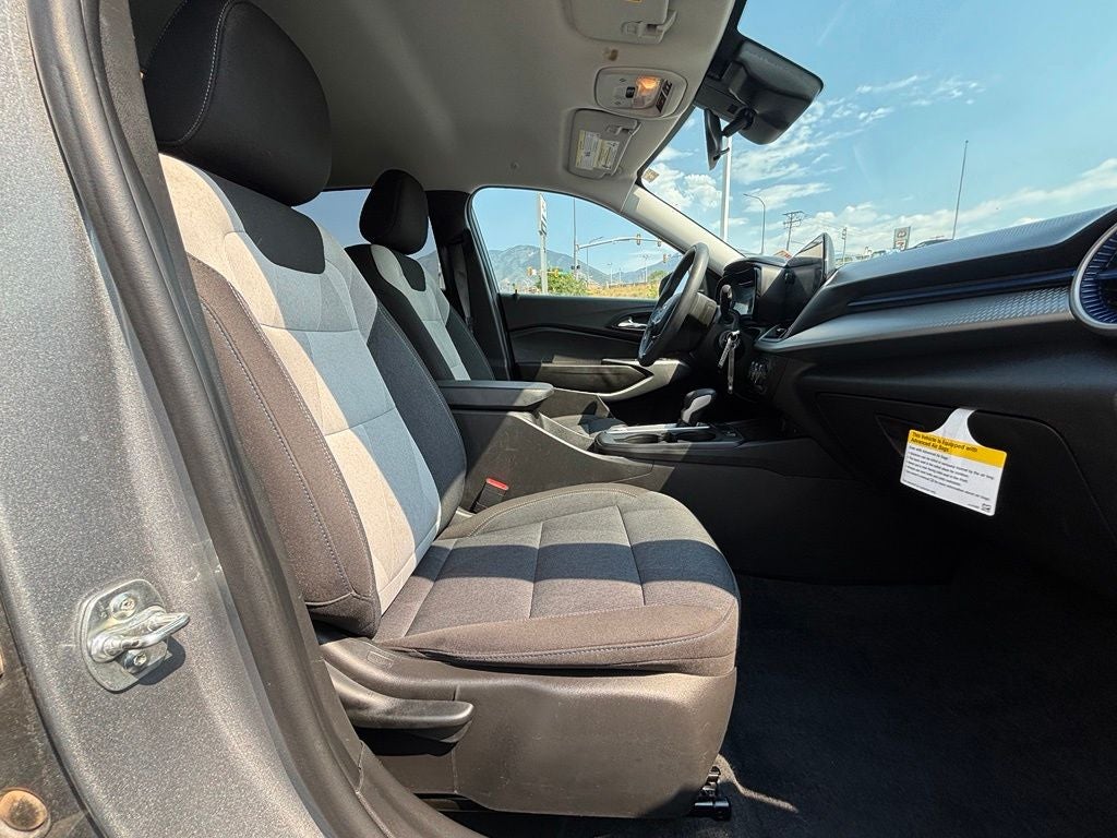 2025 Chevrolet Trax LS