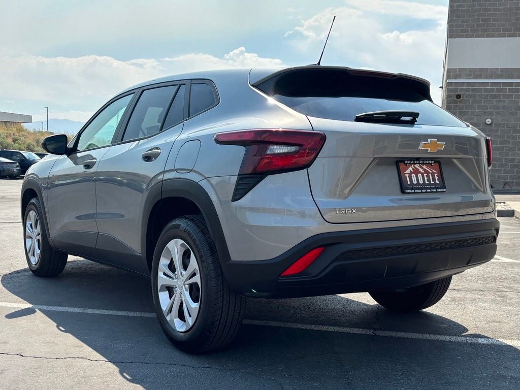 2025 Chevrolet Trax LS