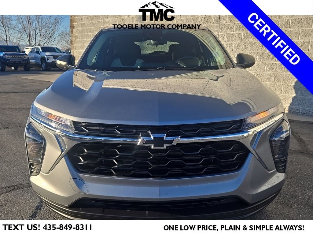 2025 Chevrolet Trax LS + Blackout Package + Lane-Keep Assistance