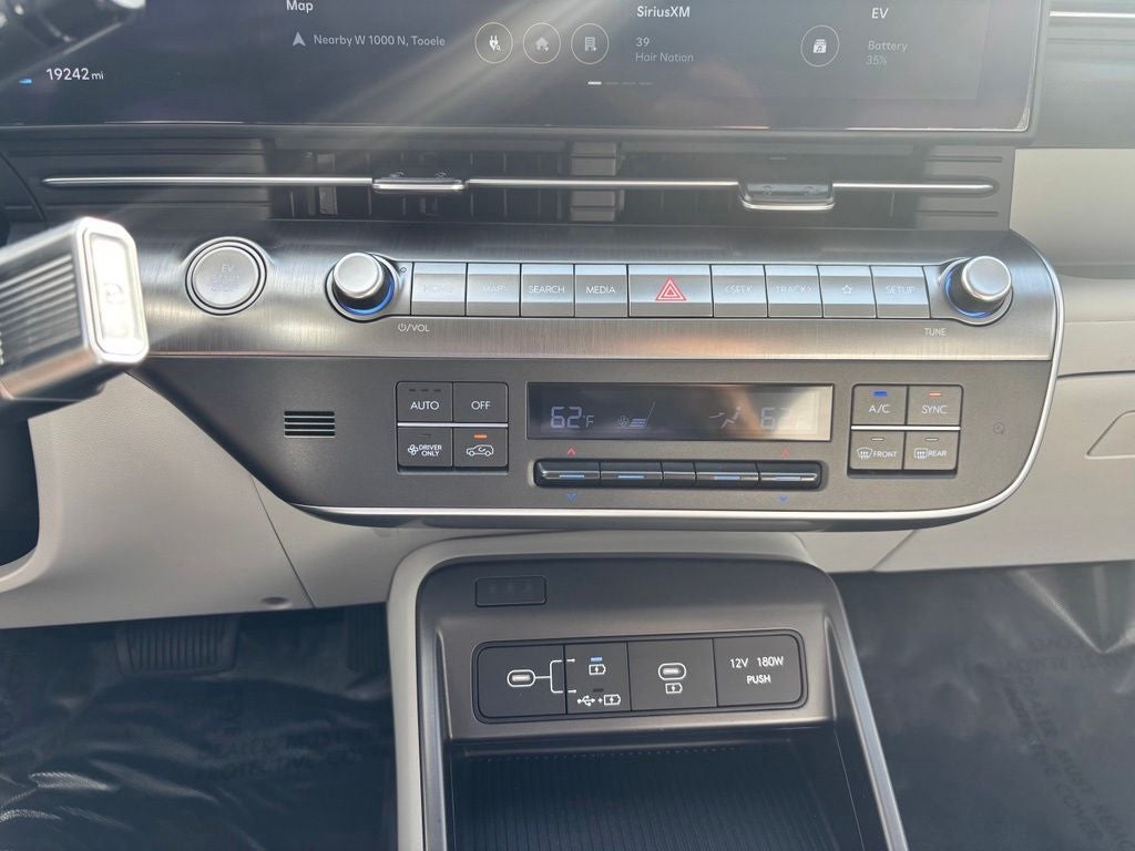 2025 Hyundai Kona Electric SEL