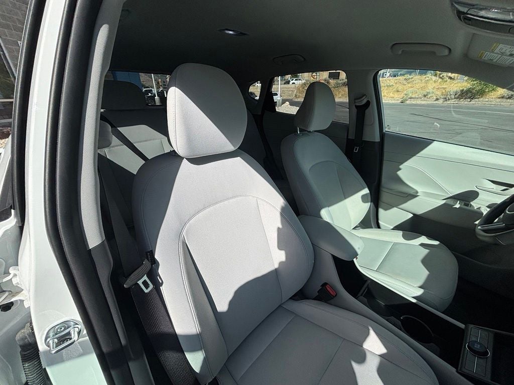 2025 Hyundai Kona Electric SEL